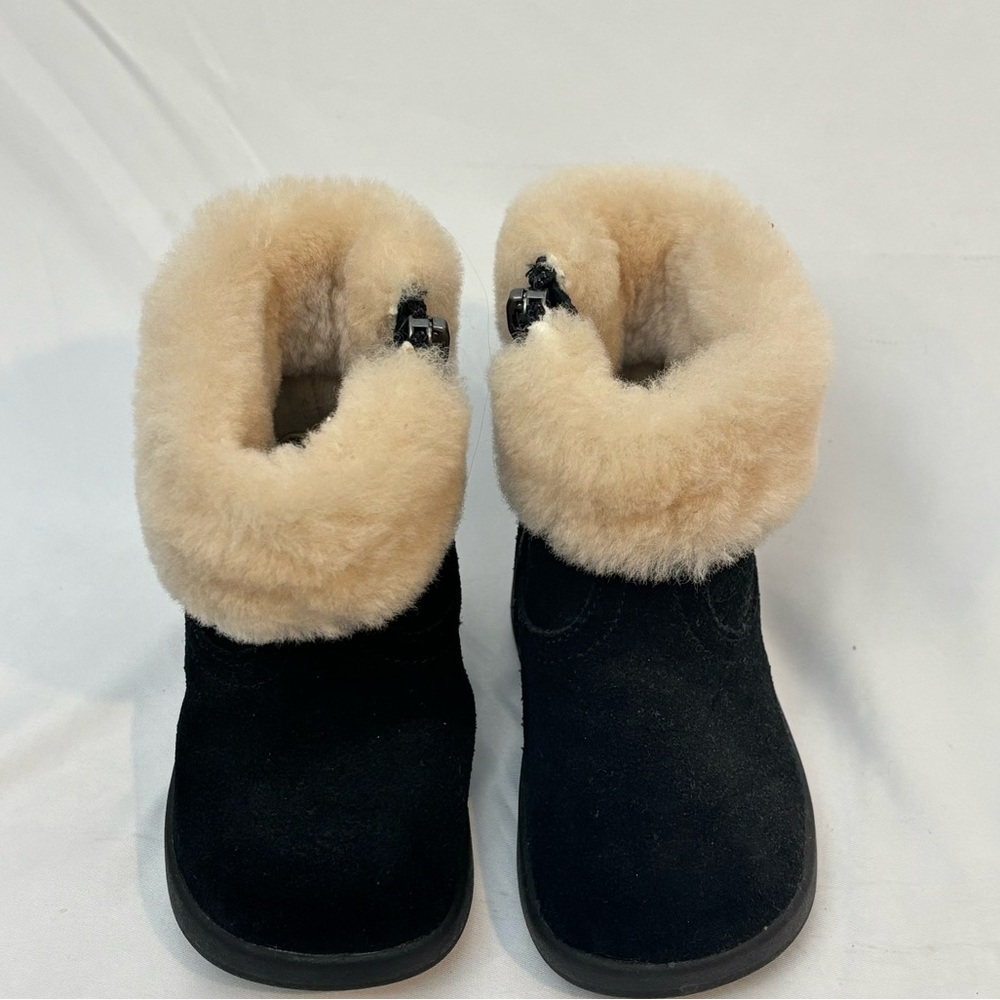 Toddler girl UGG boots size 4/5